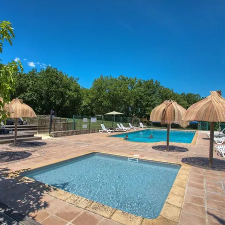 Campingplatz Domaine Les Pastourels *