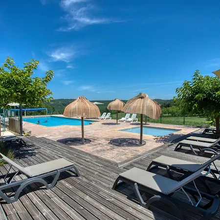 Campingplatz Domaine Les Pastourels *