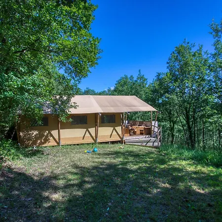 Domaine Les Pastourels Parque de Campismo *